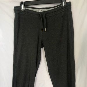 Nike training capris with scrunched bottom